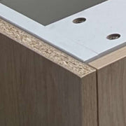 Panneau latéral, étagères et panneau inférieur en panneau de particules de 19 mm (¾”)